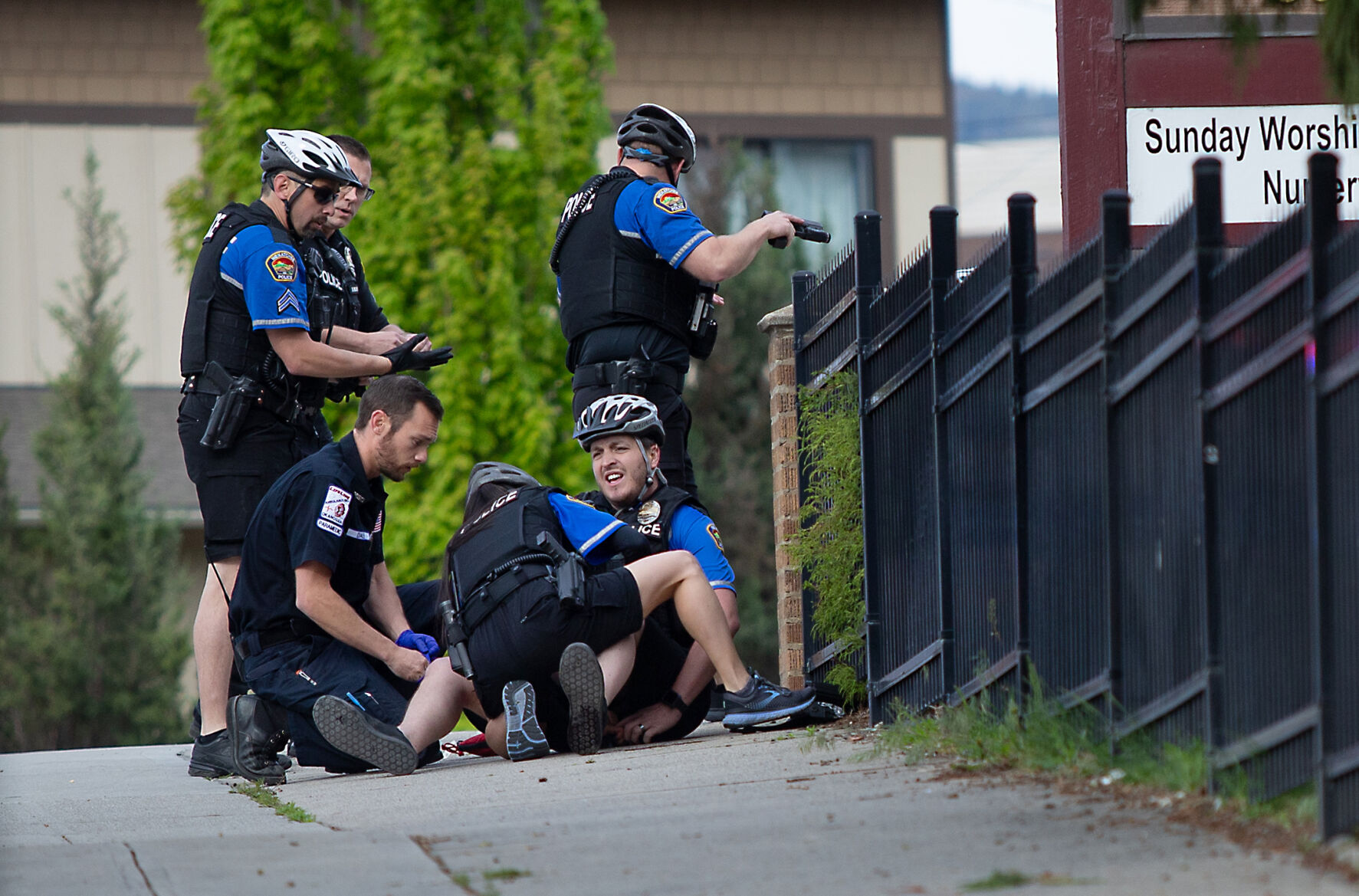 220506-newslocal-shooting 04.jpg
